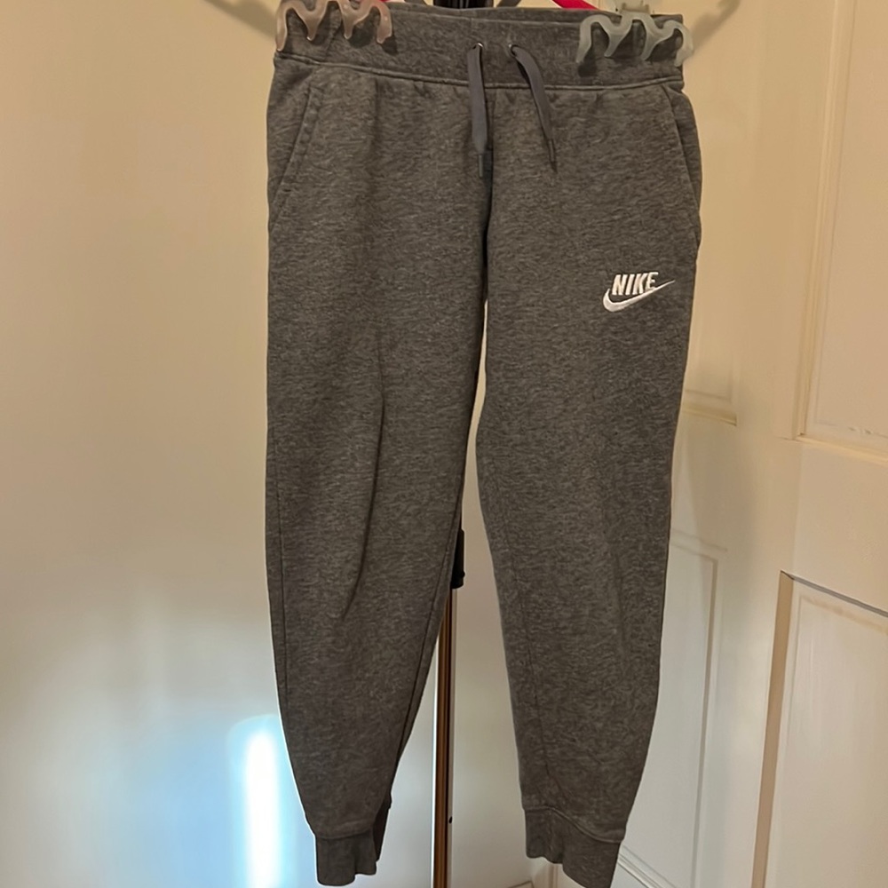 Girls Nike sweatpants